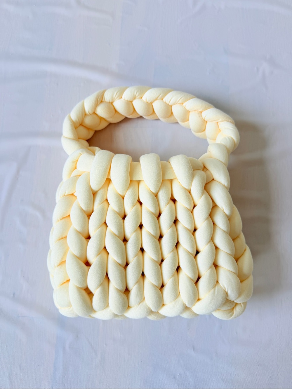 Chunky giant-braide Handbag Cream Plush Marshmallow Tube Yarn Hand Woven Tote